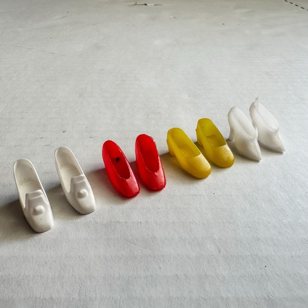 (4) Pairs Vintage Barbie Shoes‎ Heels 1960's Hong Kong Taiwan White Red Yellow